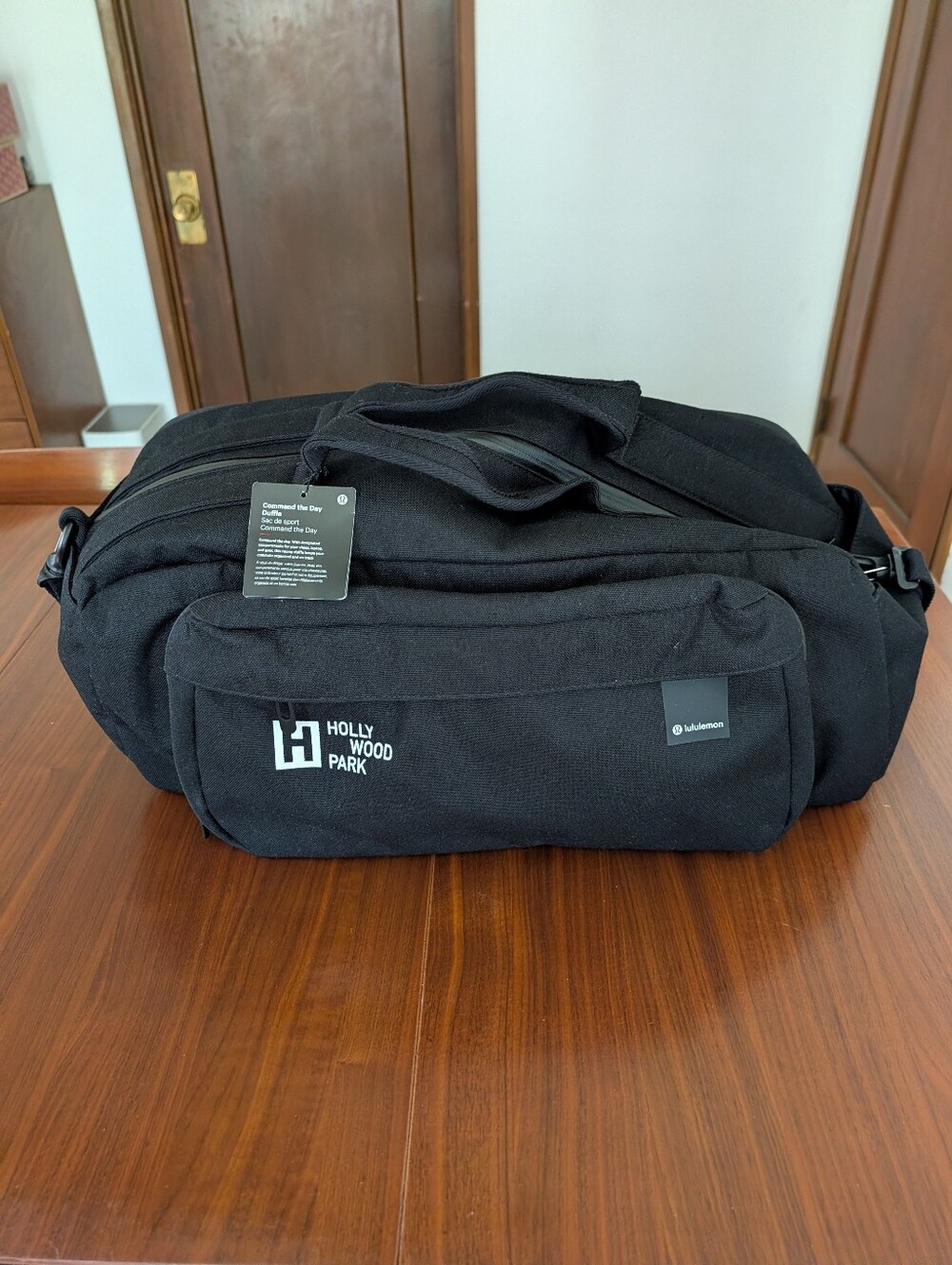 Lululemon Command The Day Duffle Bag 37L Hollywood Park Logo